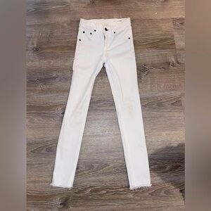 Rag & Bone designer denim white strait leg/skinny size 24